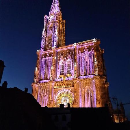 Face à la cathédrale Apartamento Estrasburgo Exterior foto